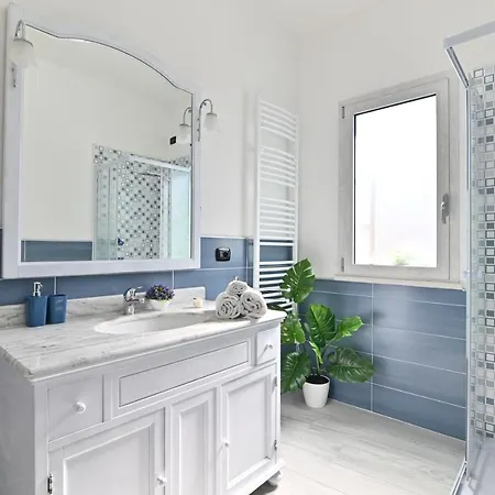 Izzhome Cozy Πανσιόν 3*