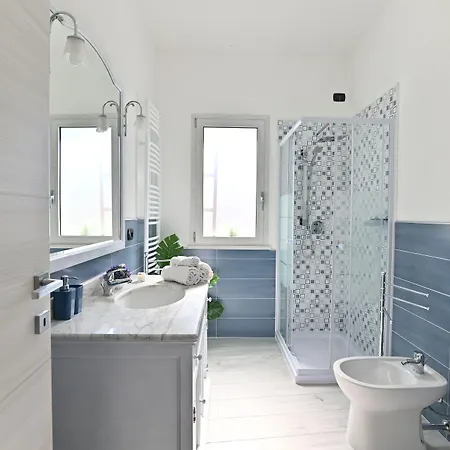 Πανσιόν Izzhome Cozy 3*