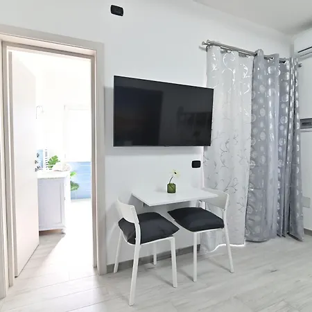 בית הארחה Izzhome Cozy 4*